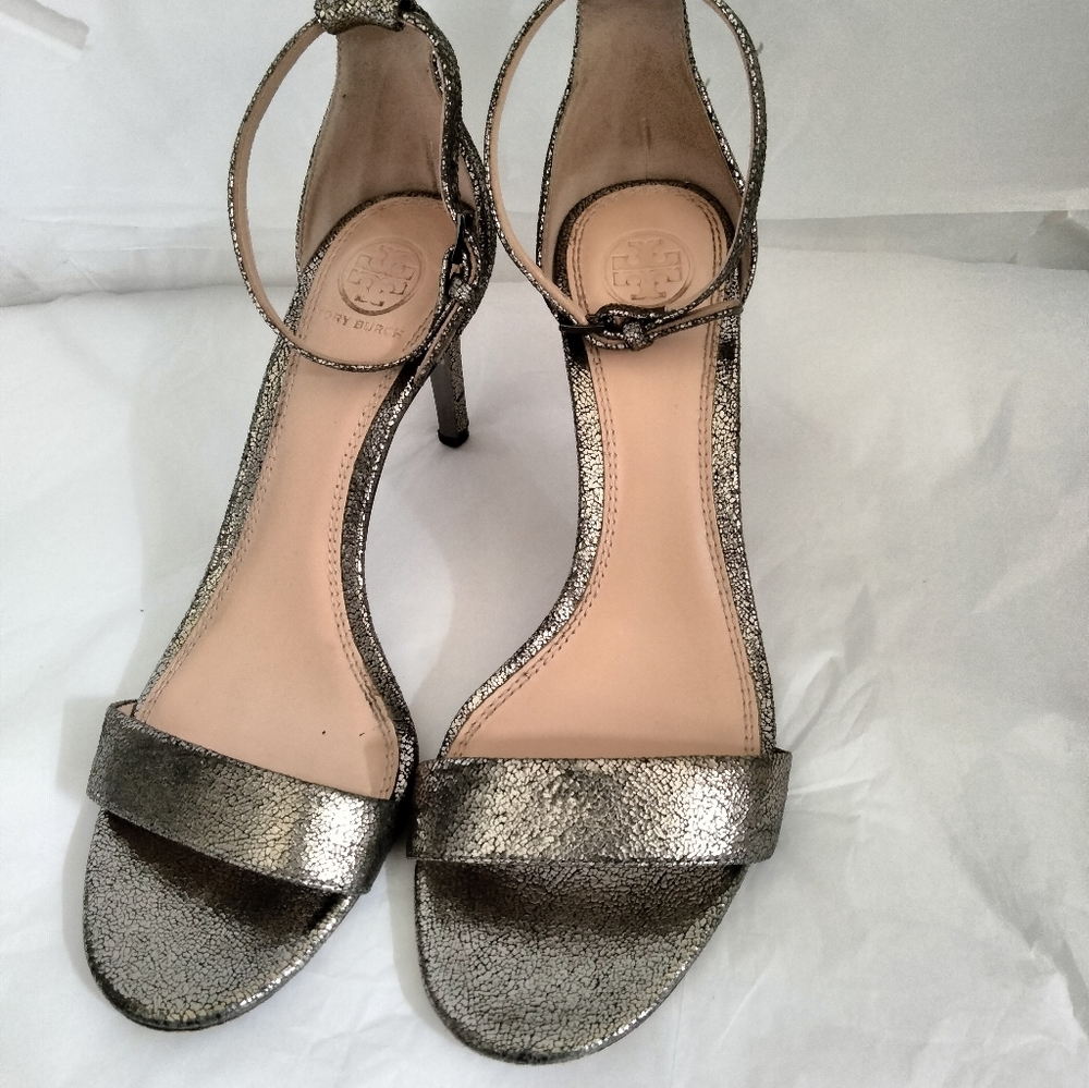 Tory Burch Keri crackle ankle strap sandals size 7